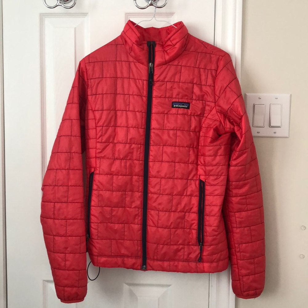 Patagonia lightweight puffer jacket - red - size Small